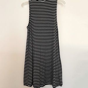 ABOUND gray and white stripe triangle dress. Size S